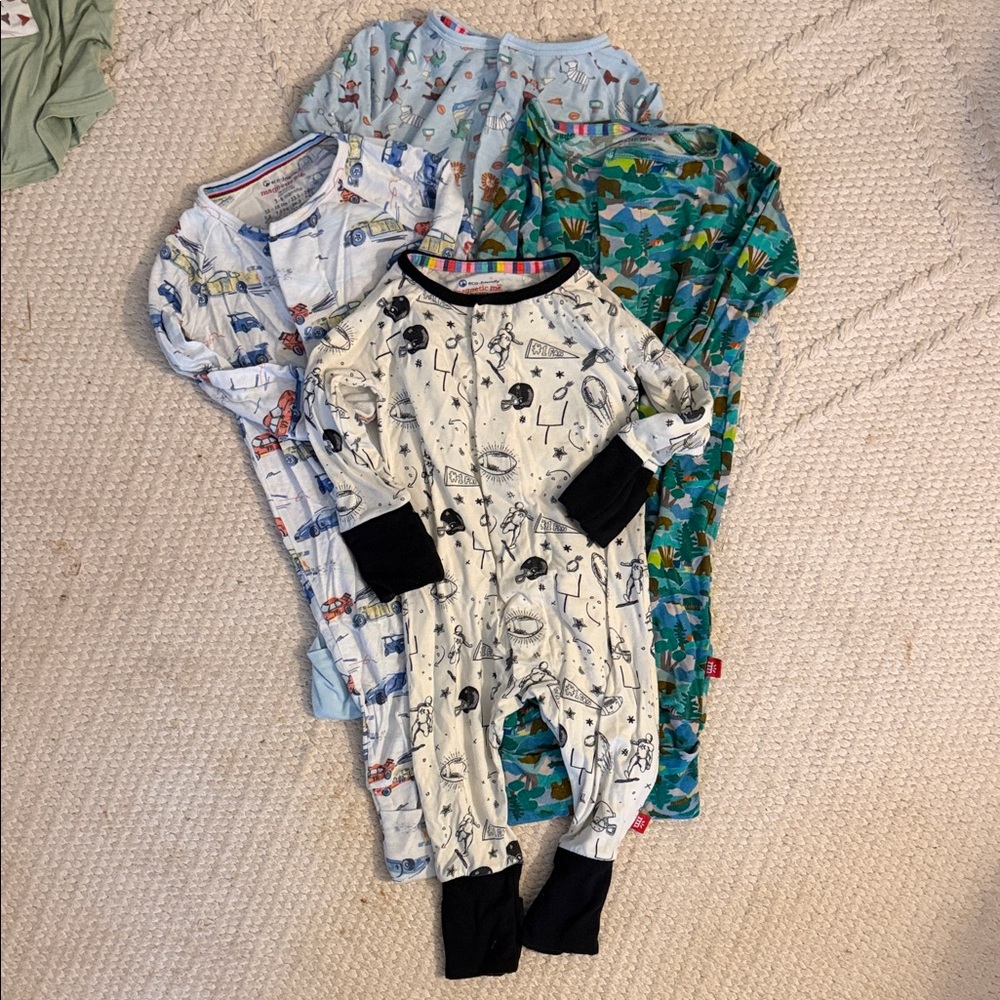 4x MagneticMe 3-6M Onesies and PJs